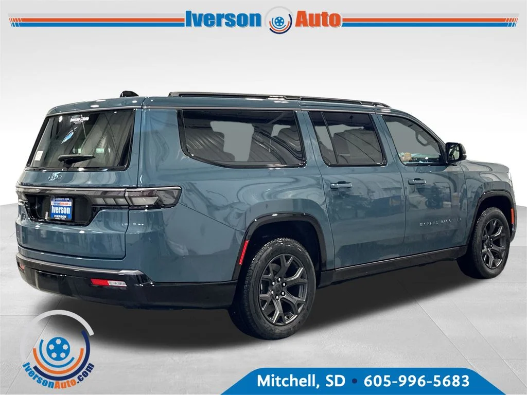 New 2026 Steel Blue Exterior Paint Jeep Limited Altitude image 7