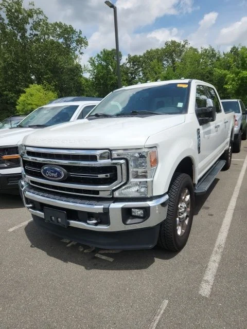 Used 2022 White Ford Lariat image 1