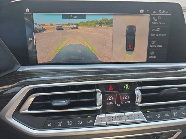 Used 2021 Black BMW xDrive40i image 25