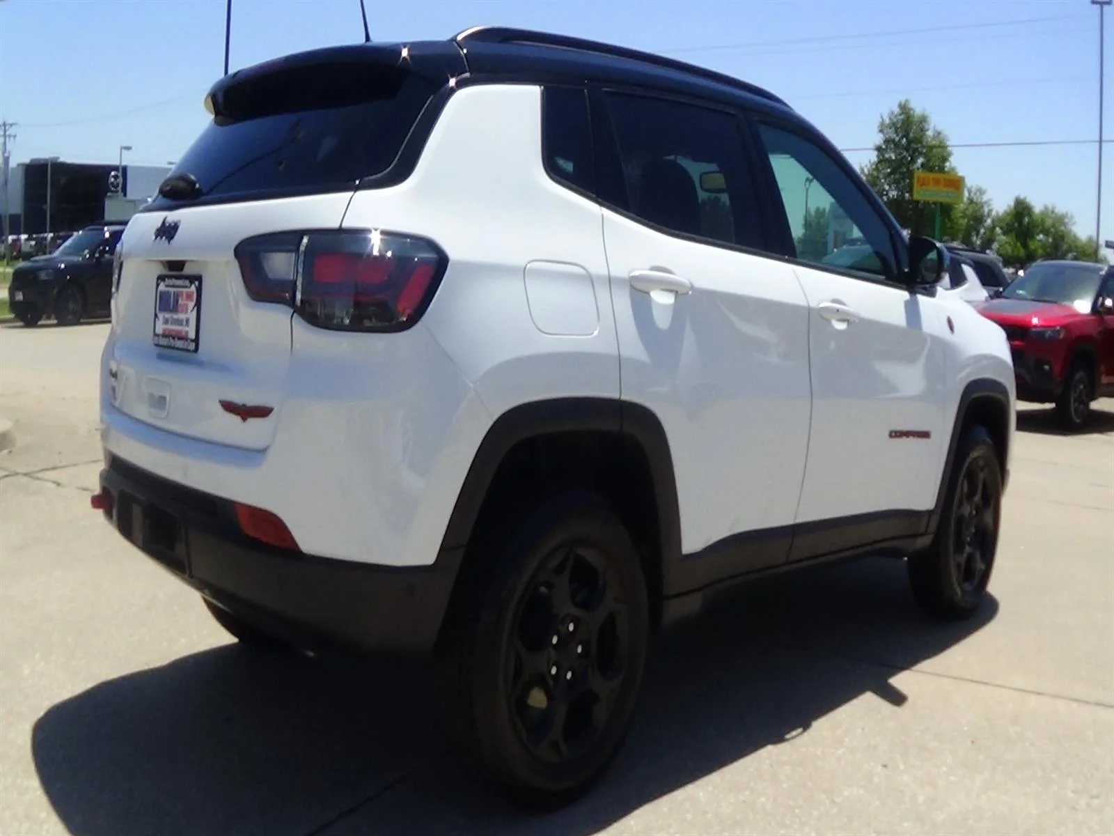 Certified Used 2024 Bright White Clear Coat (pw7) Jeep Trailhawk image 6