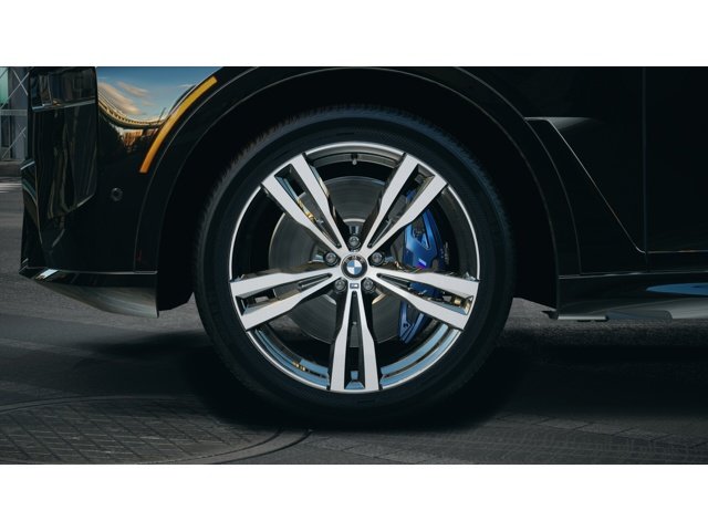 New 2027 Black Sapphire Metallic BMW  image 7