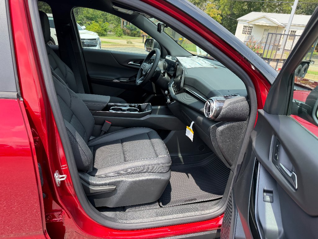 2027 Chevrolet Equinox LT - Photo 21