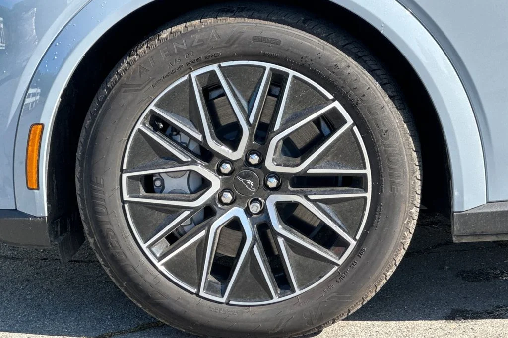 Used 2025 Gray Ford Premium image 28