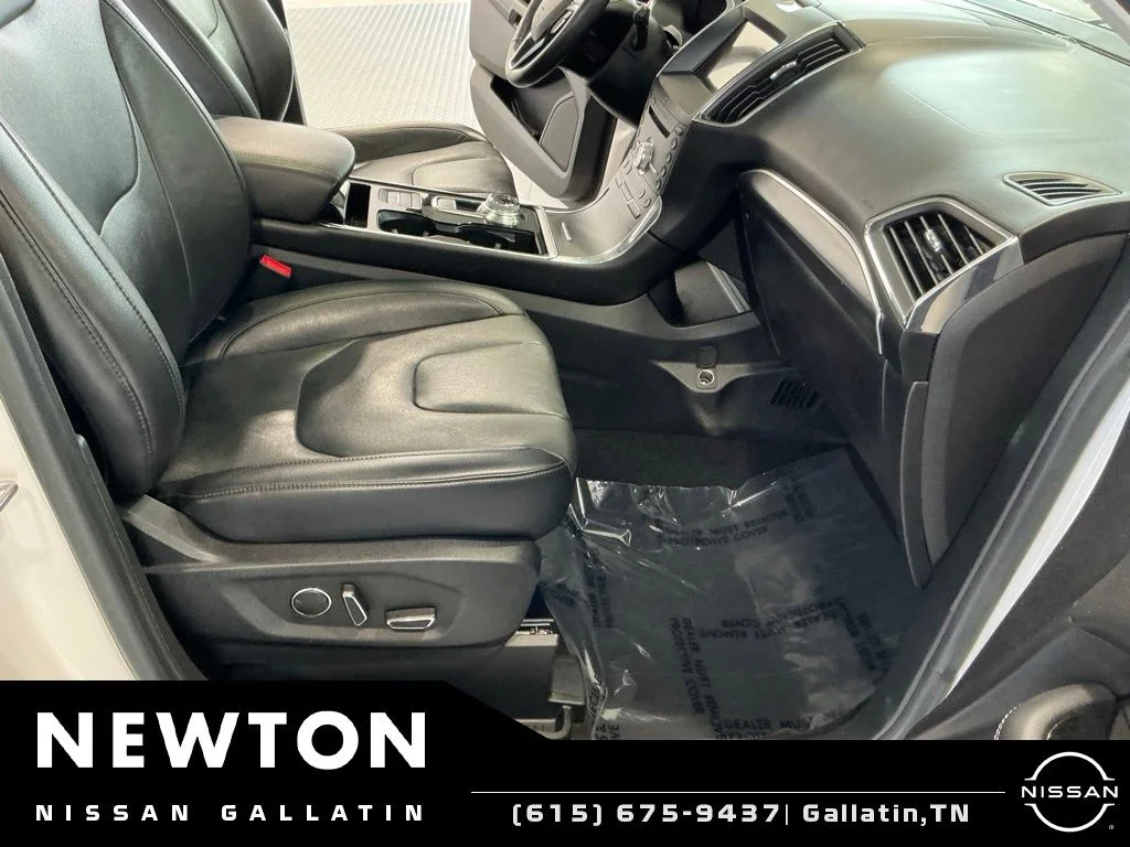 Used 2019 White Platinum Clearcoat Metallic Ford Titanium image 17