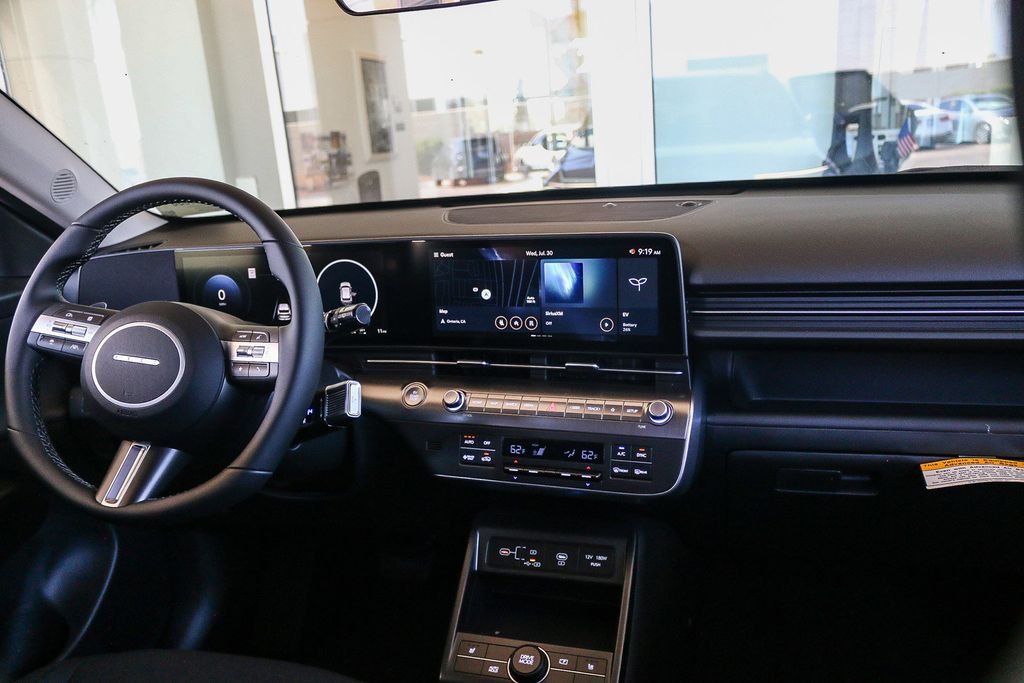 2025 Hyundai Kona EV SEL - Photo 12