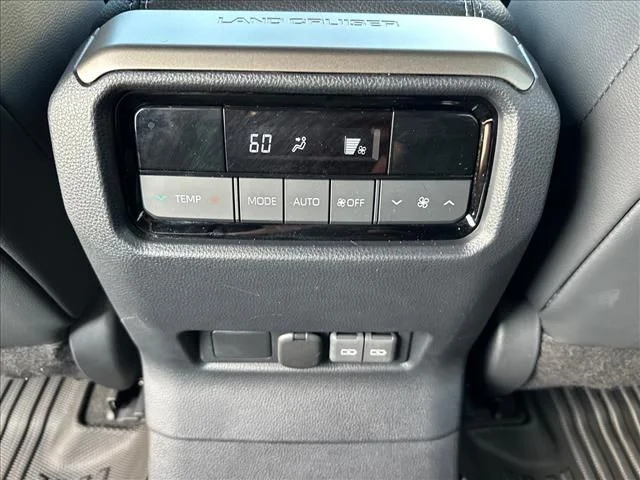Used 2025 White Toyota Base image 17