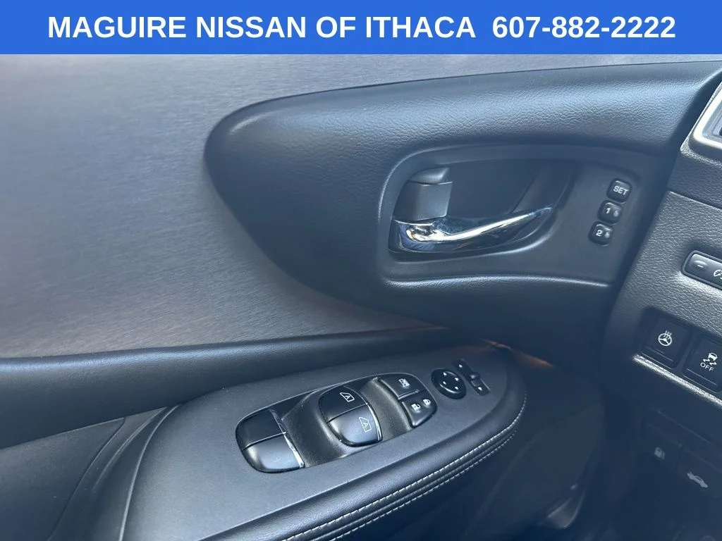Used 2023 Silver Nissan SL image 14