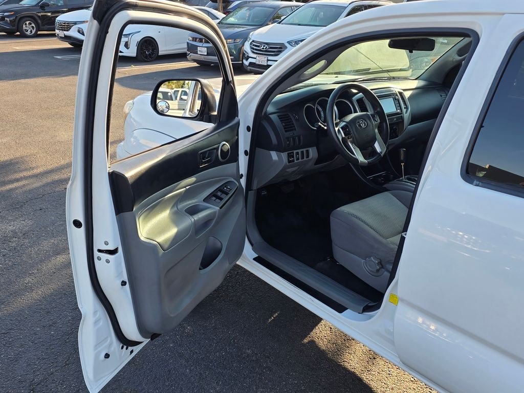 2015 Toyota Tacoma PreRunner - Photo 39