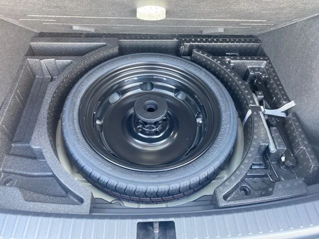 2025 Volkswagen Taos SEL - Photo 62