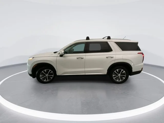 Used 2022 White Hyundai SEL image 9