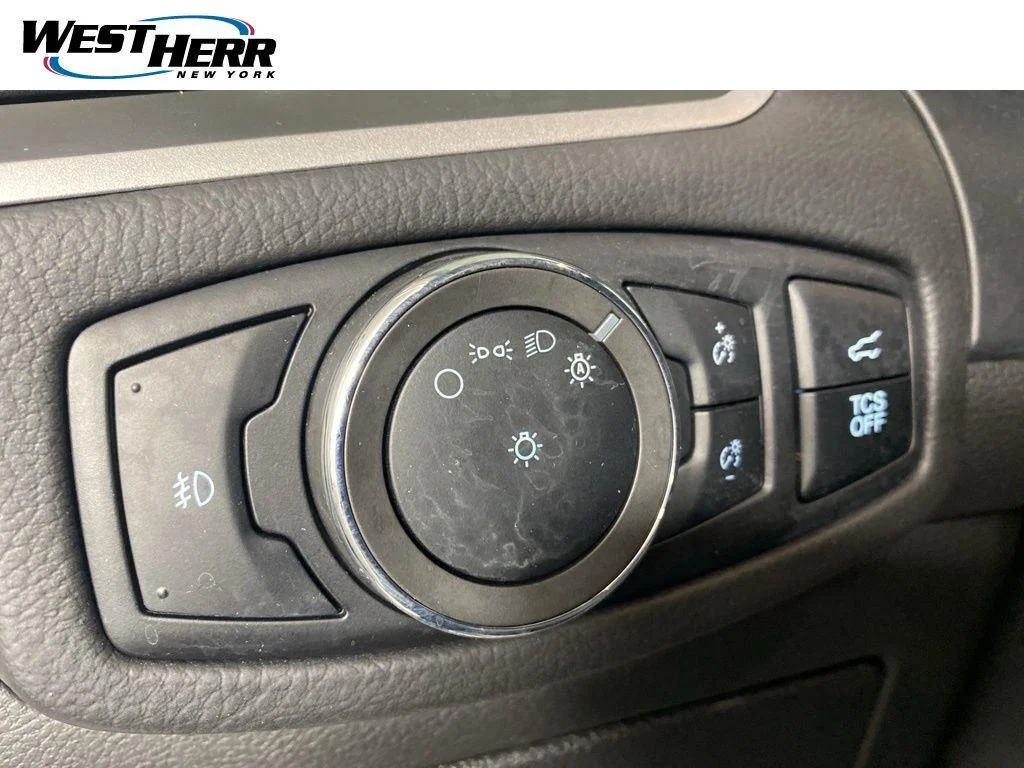 Used 2024 Oxford White Ford SEL image 12