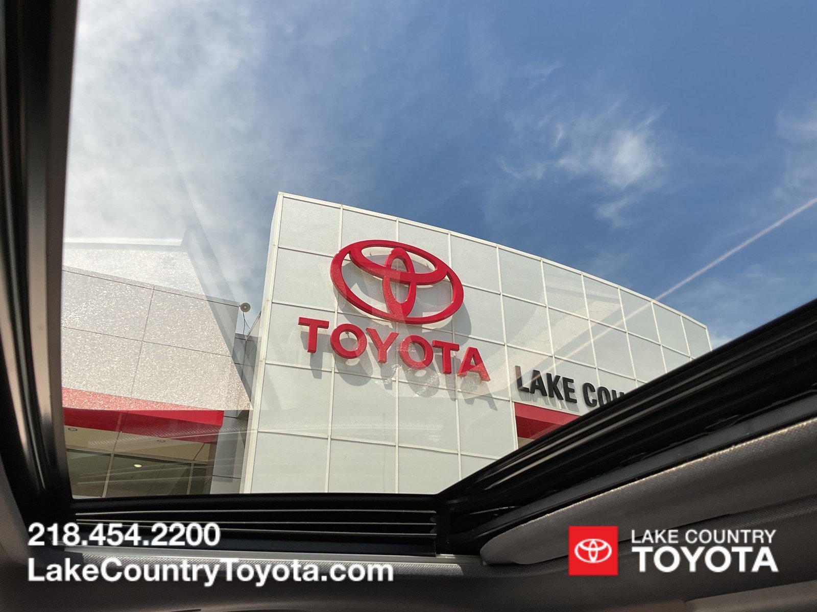Used 2022 Silver Toyota Platinum image 31