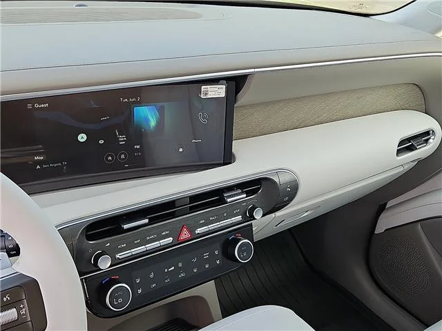 New 2026 Titan Charcoal Pearl Hyundai SEL Premium image 17