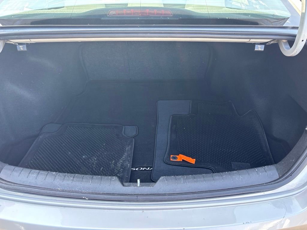 Used 2019 Silver Hyundai SEL image 12