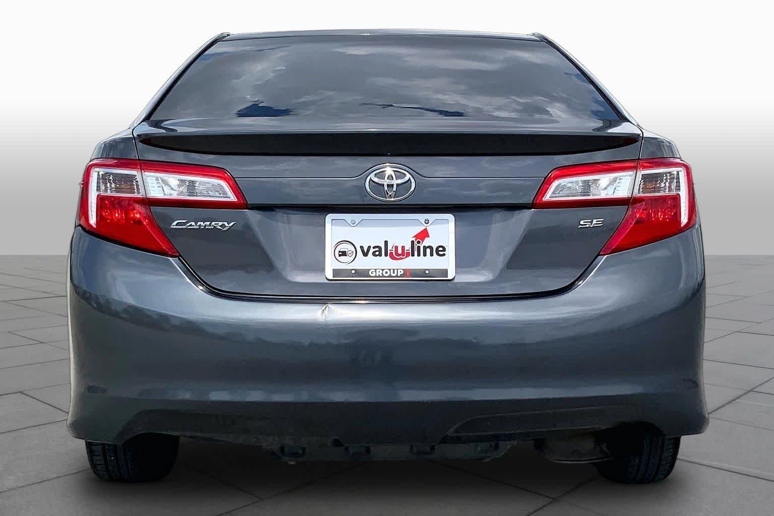 Used 2013 Magnetic Gray Metallic Toyota SE image 4