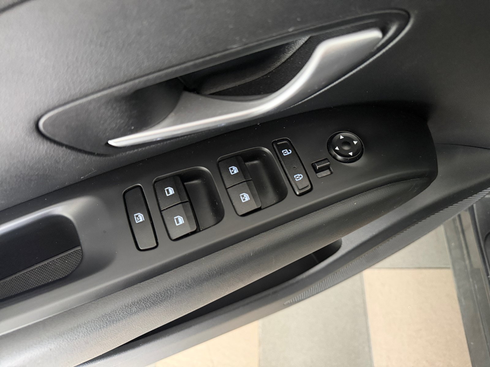 Used 2023 Portofino Gray Hyundai SEL image 30