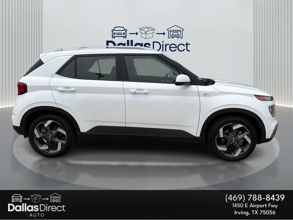 Used 2024 Lunar White Hyundai SEL image 5