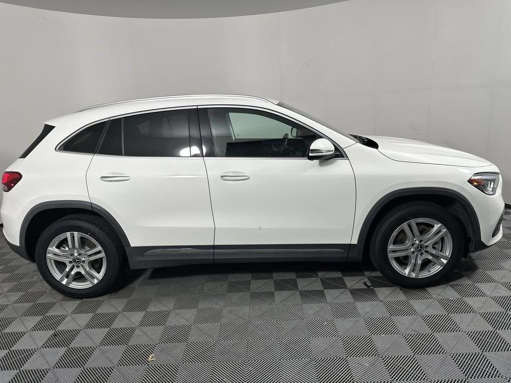 Used 2021 White Mercedes-Benz GLA 250 image 18