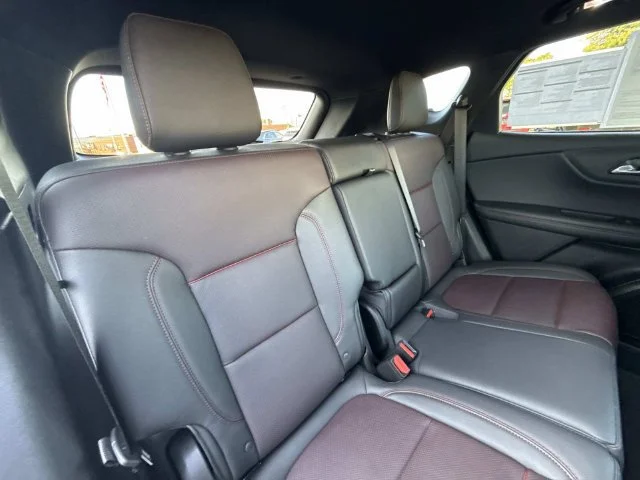 Used 2021 PEWTER METALLIC Chevrolet RS image 27