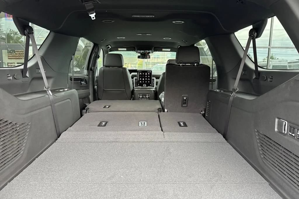 New 2026 Summit White GMC Elevation image 13