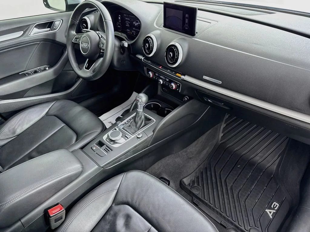 Used 2018 Silver Metallic Audi 2.0T Premium image 37