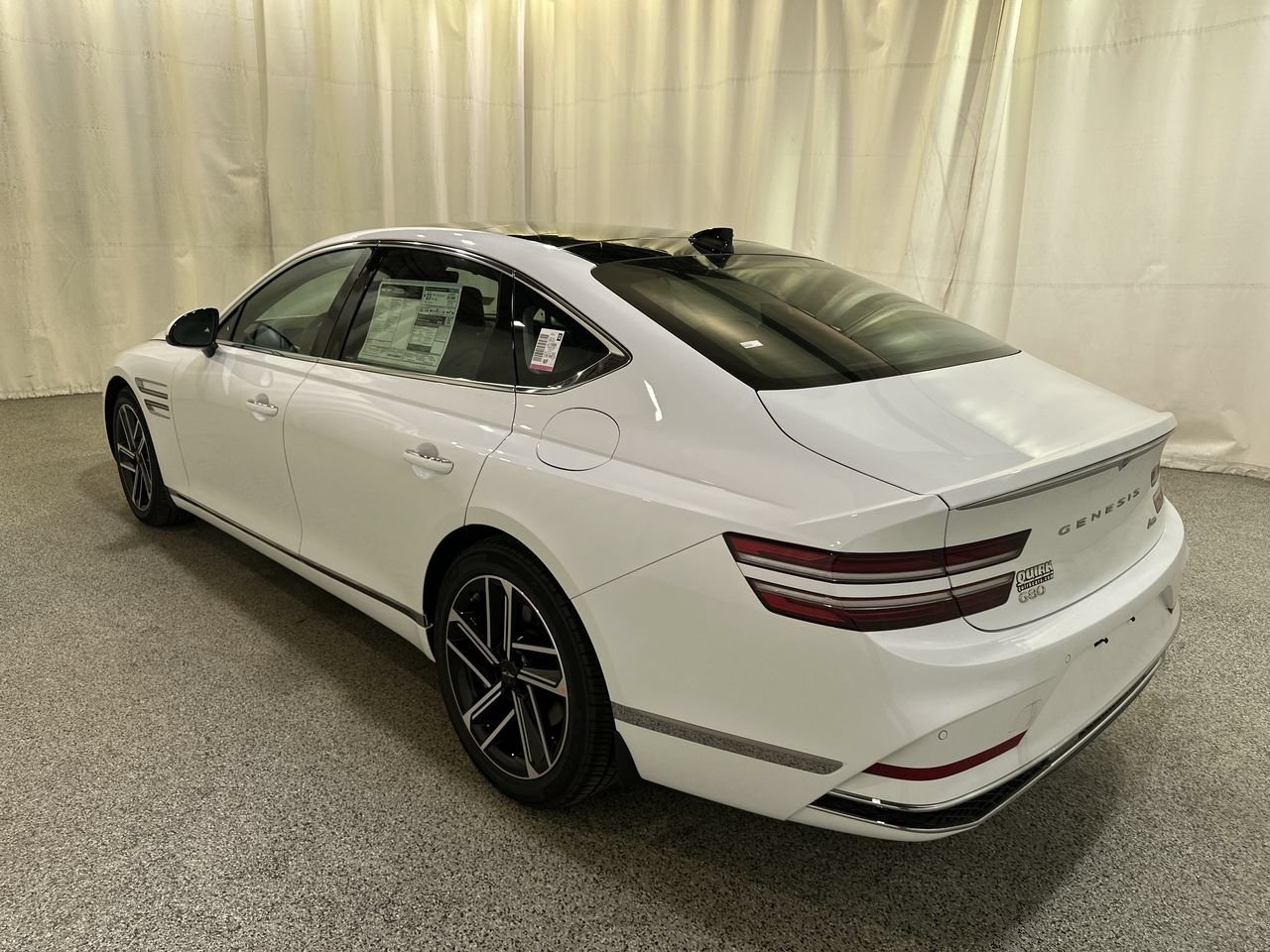 2026 GENESIS G80 Advanced - Photo 9