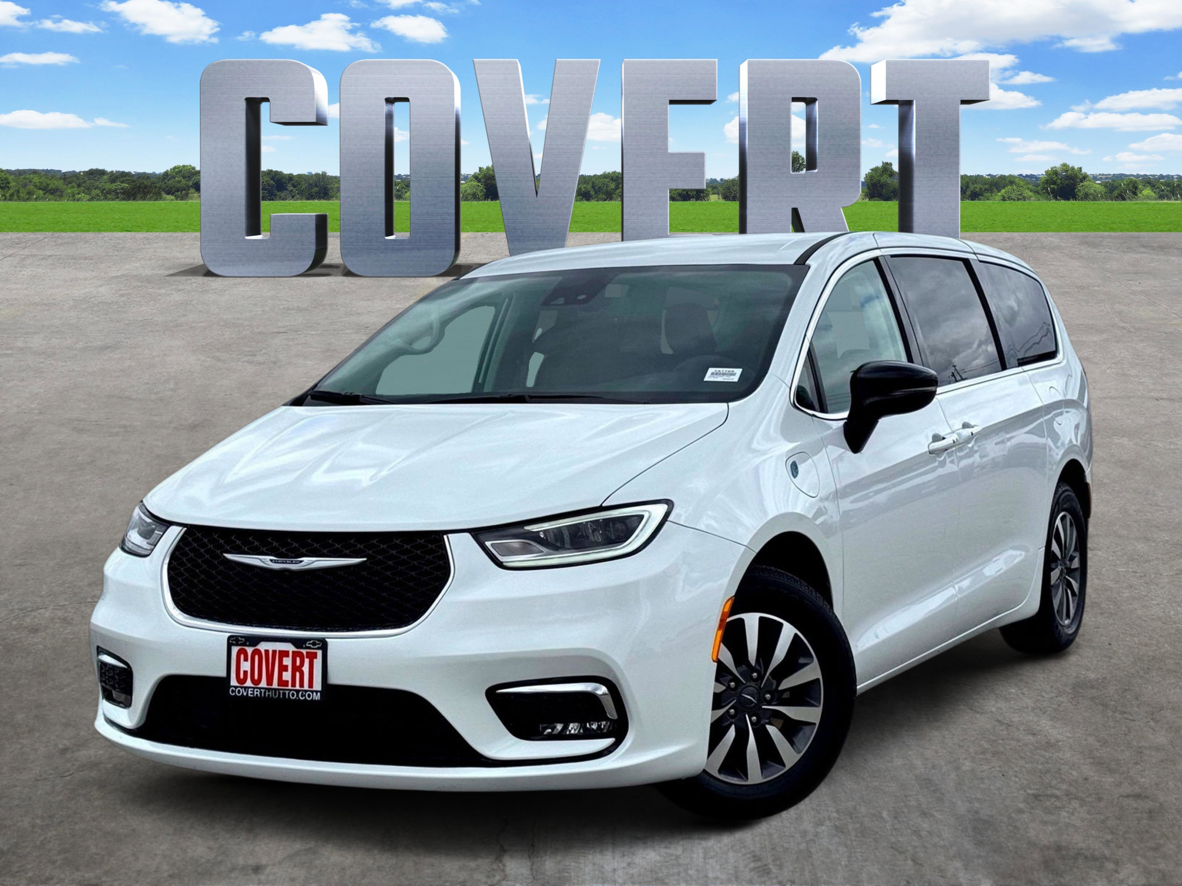 2024 Chrysler Pacifica Hybrid Select PHEV's photo