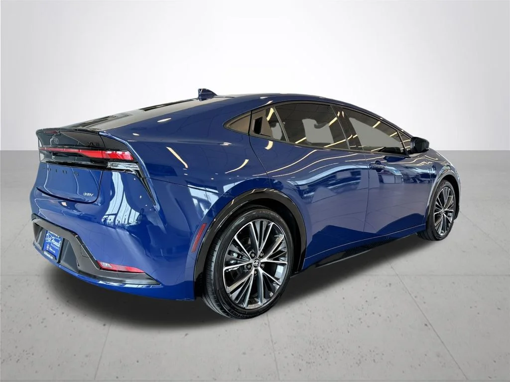 Used 2025 Blue Toyota XLE image 7