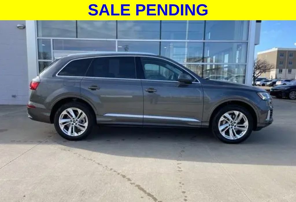 2025 Audi Q7 55 Premium Plus quattro Tiptronic's photo
