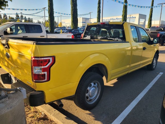 Used 2018  Ford XL image 3