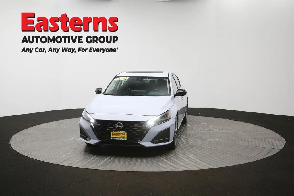Used 2023 Gray Nissan 2.0 SR image 54