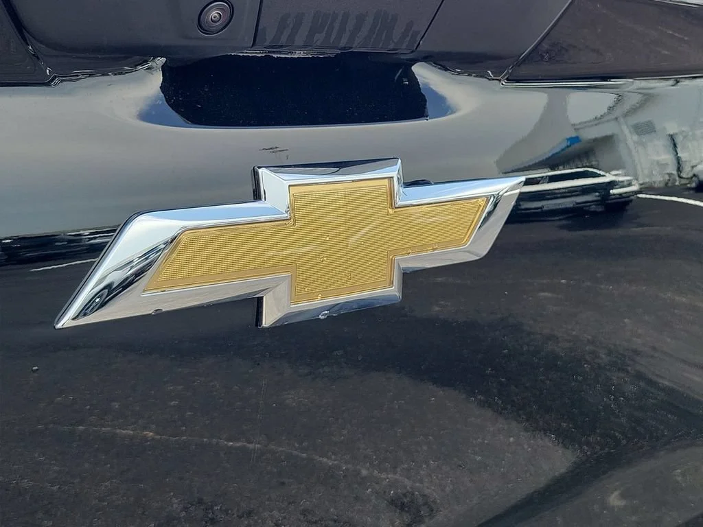 New 2026 Black Chevrolet LT - Standard Range image 30