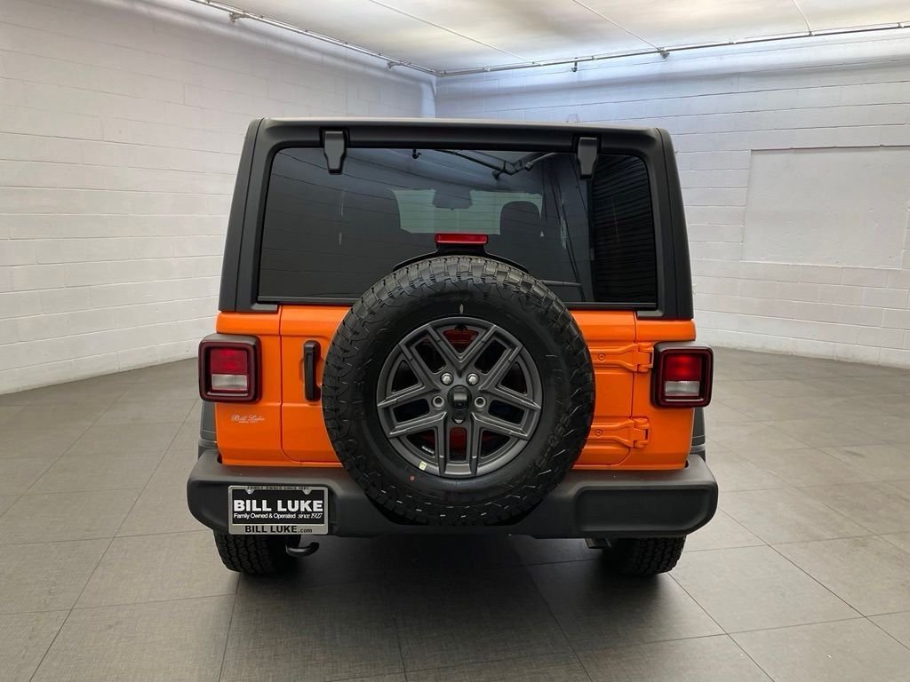 New 2026 Joose Exterior Paint Jeep Sport S image 4