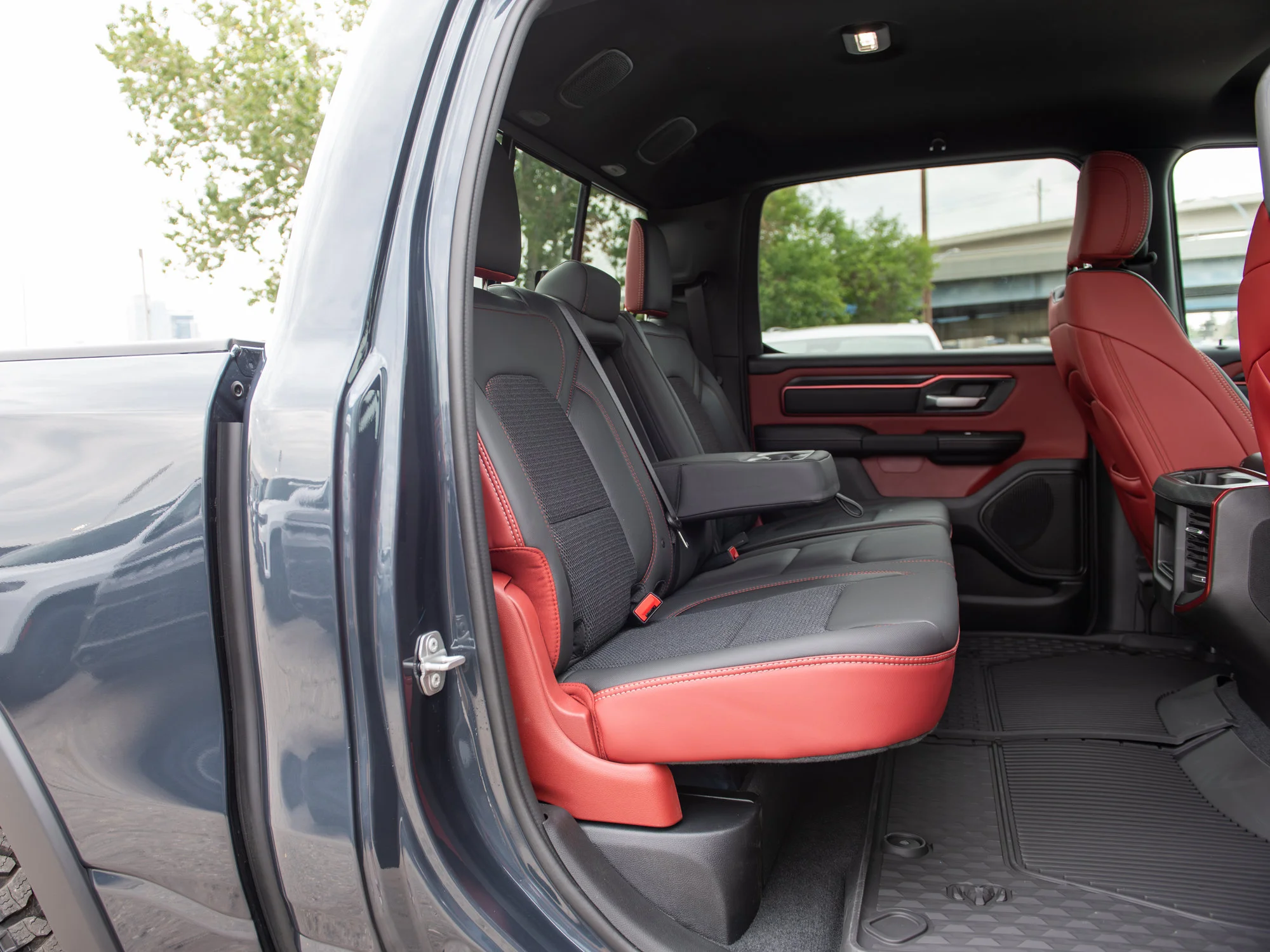 New 2026 Blue RAM Rebel* Crew Cab 4x4, 33 Inch A/T Tires, Heated Seats/Wheel, Nav, Locking Rear Diff image 27