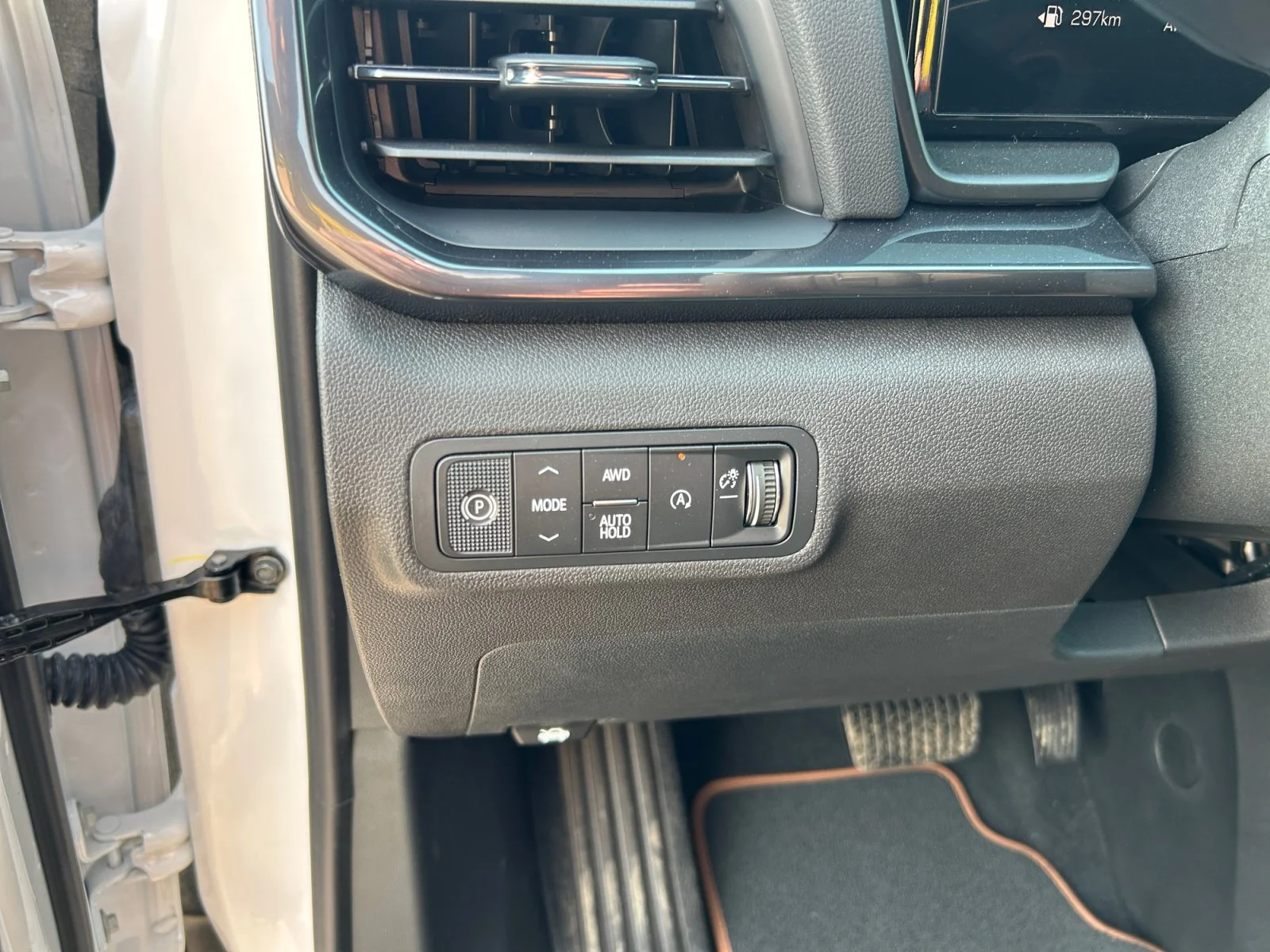 New 2027 Summit White GMC AWD AT4 image 16