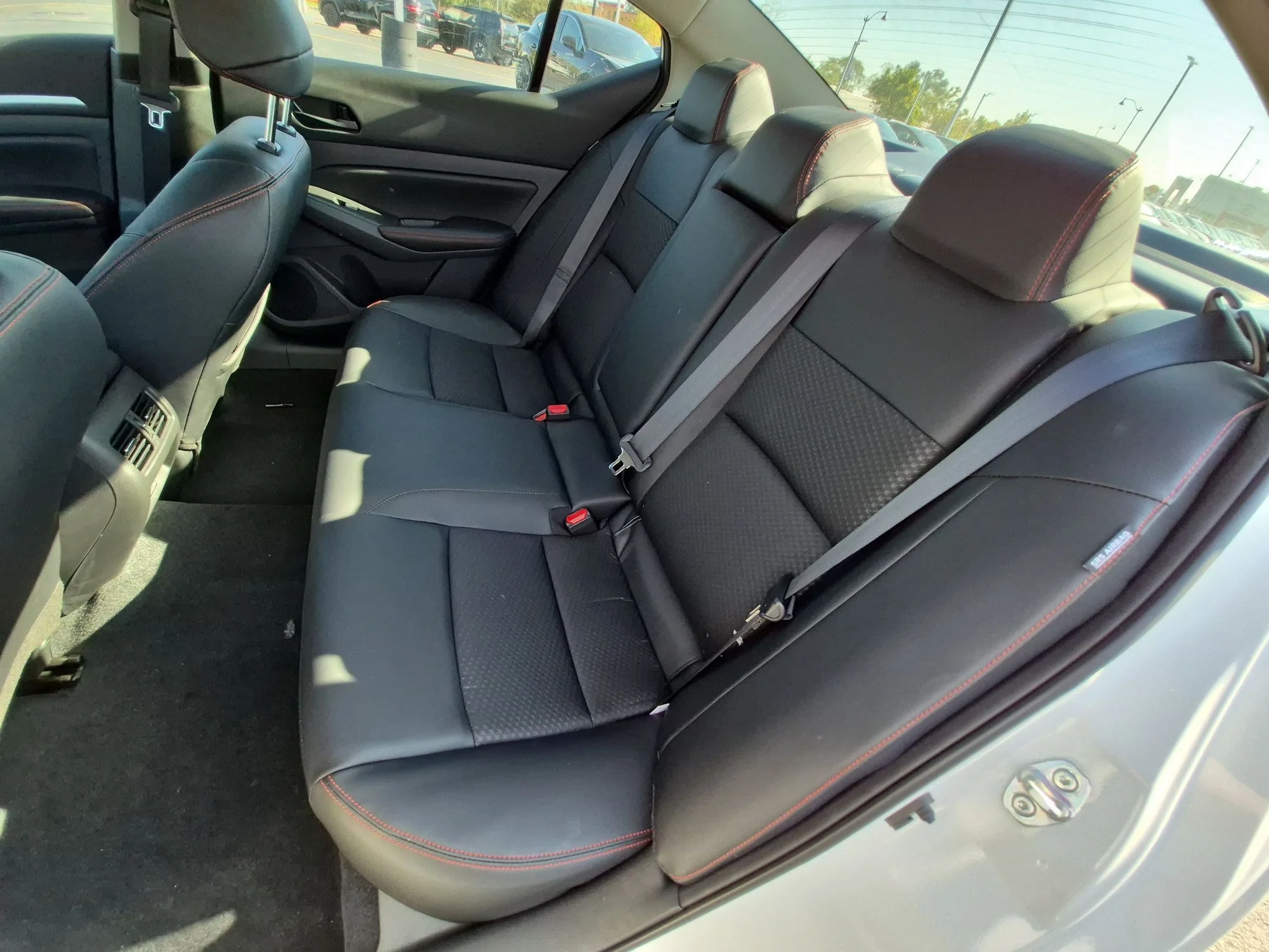 New 2026 Pearl White TriCoat / Super Black Two-tone Nissan SR image 23