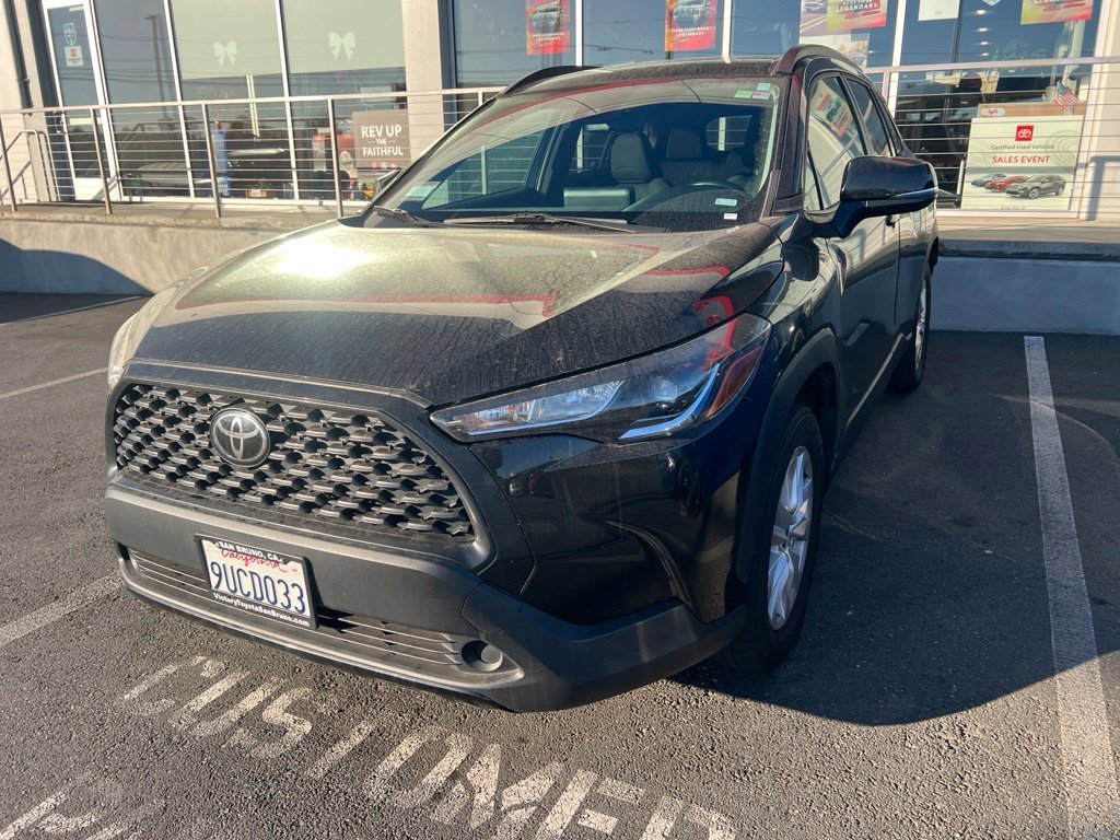 Certified Used 2022 Black Toyota LE image 12