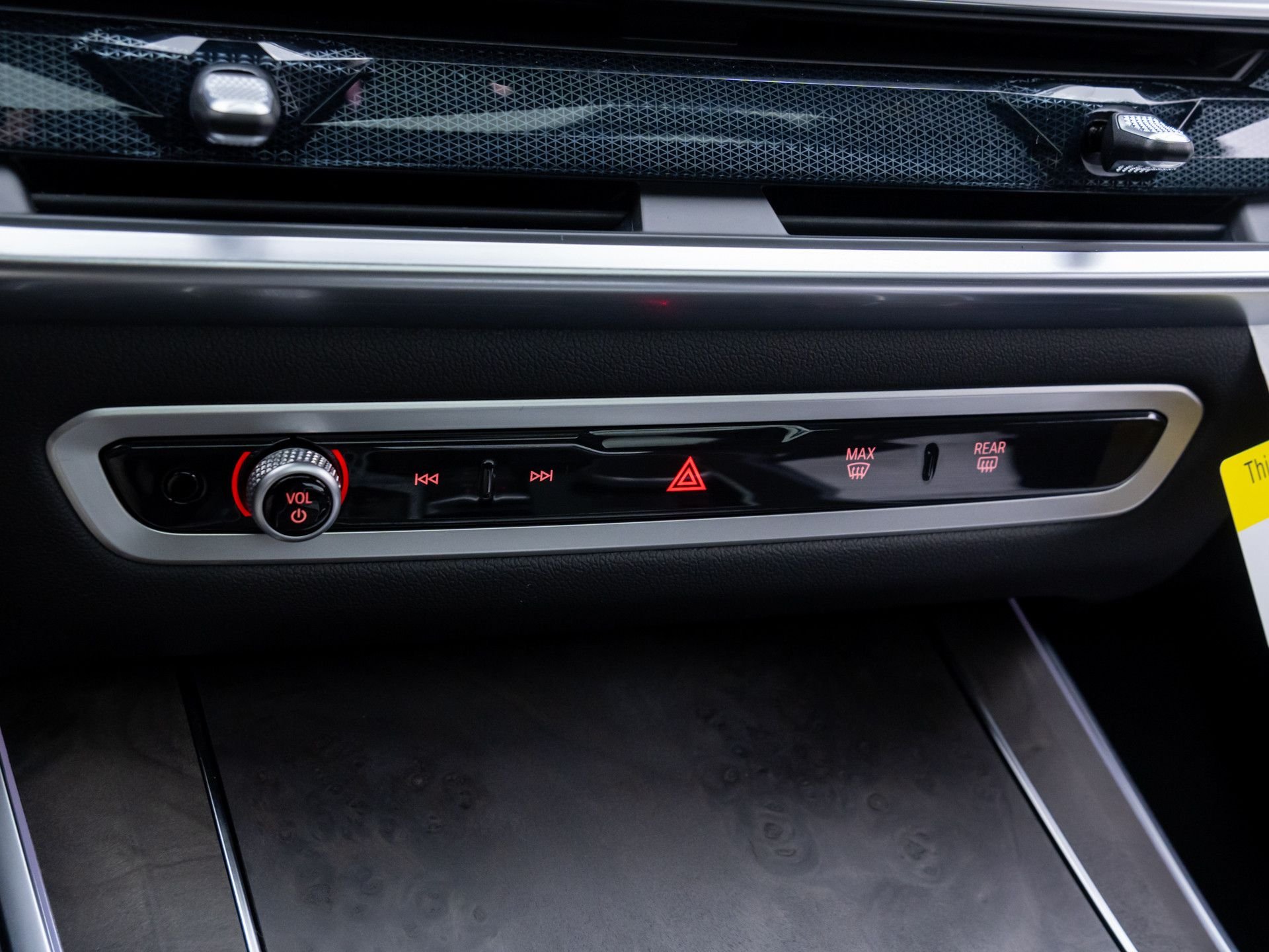 New 2026 Black Sapphire Metallic BMW xDrive40i image 26