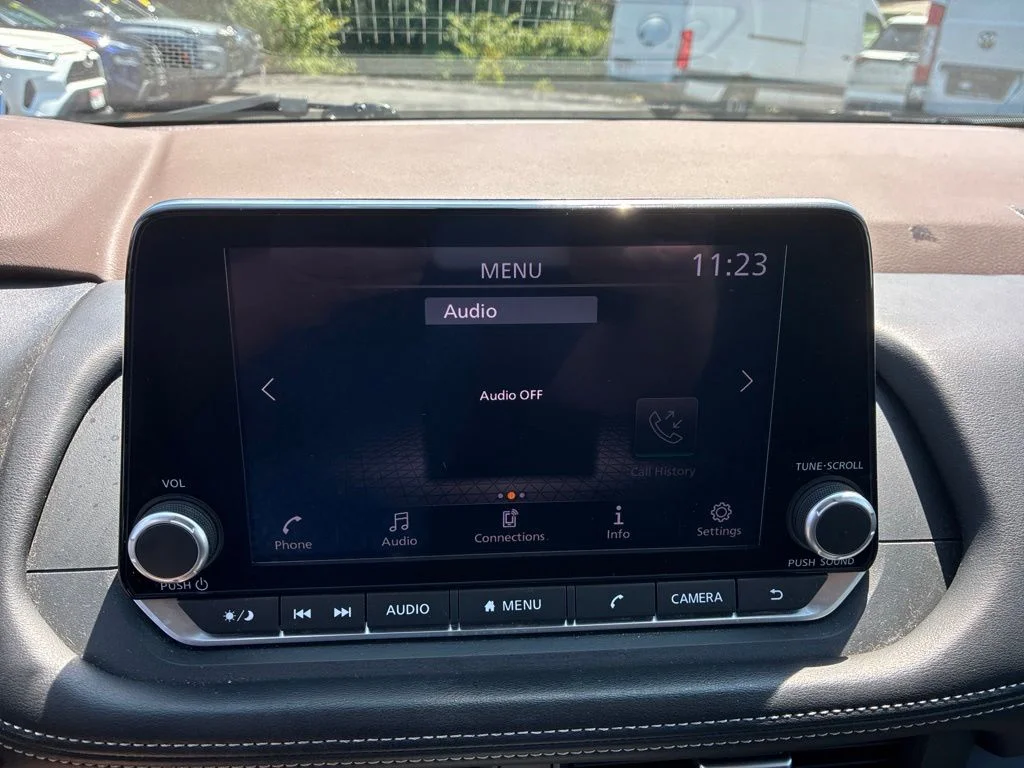 Used 2023 Gray Nissan S image 18