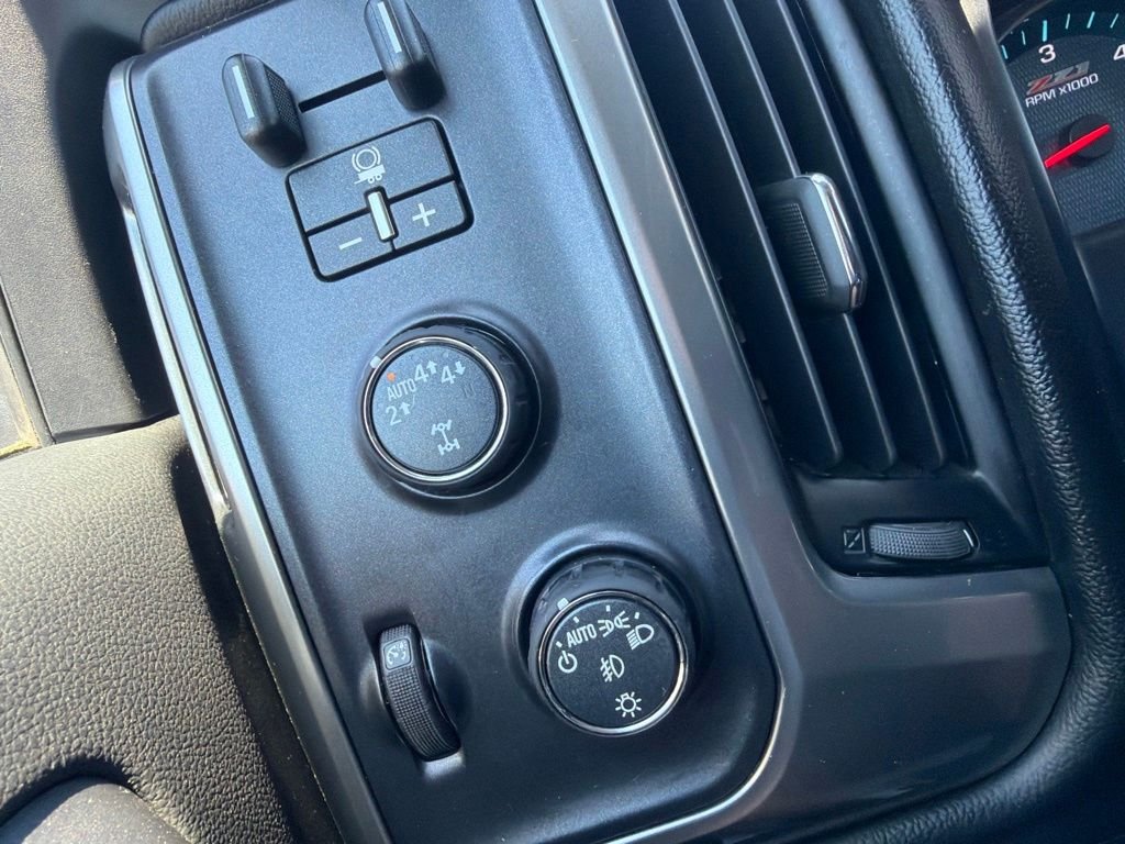 Used 2018 Beige Chevrolet LT image 21