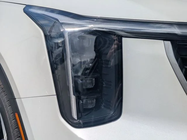 New 2026 Snow White Pearl Kia EX image 9