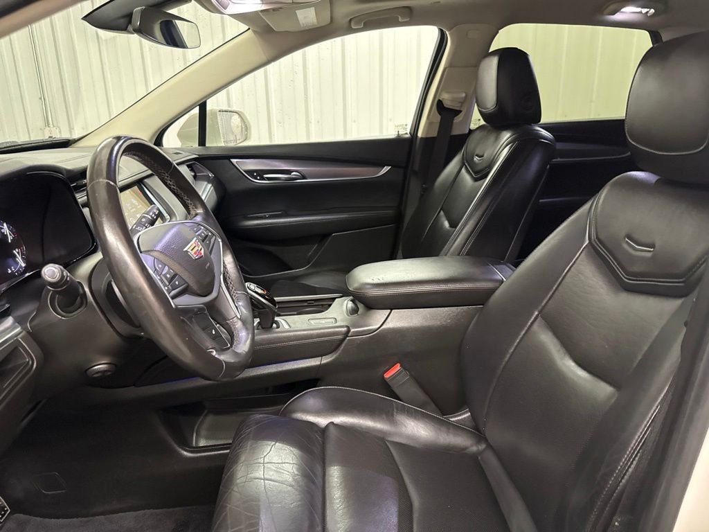 Used 2017 White Cadillac Luxury image 9