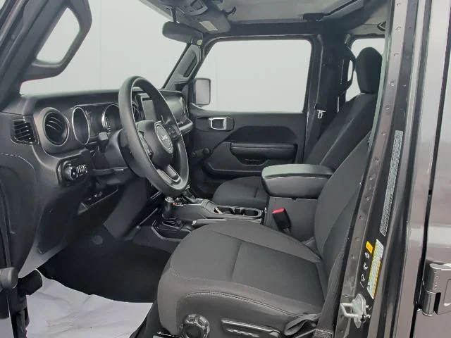 Used 2022 Gray Jeep Unlimited Sport image 10