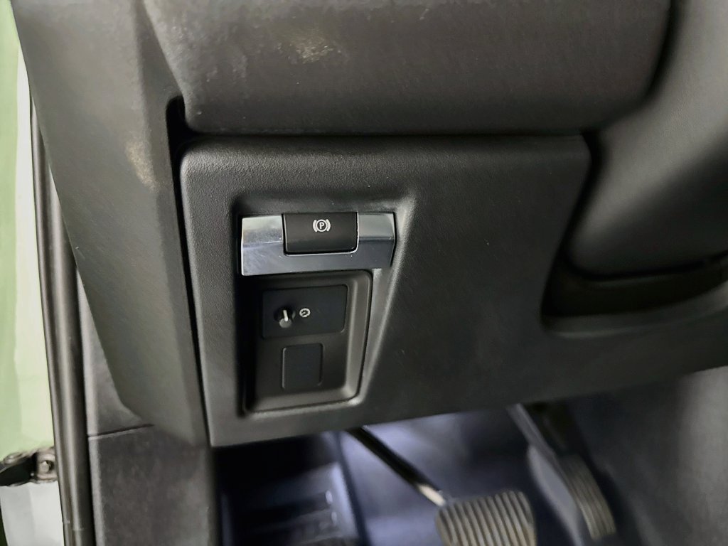 Certified Used 2023 Green Land Rover 75th Edition image 10