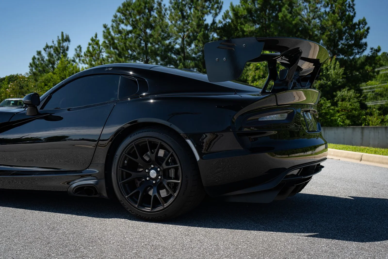 Used 2014 Black Dodge SRT image 21
