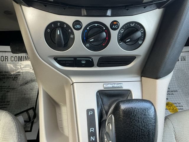 Used 2012 White Ford SE image 13