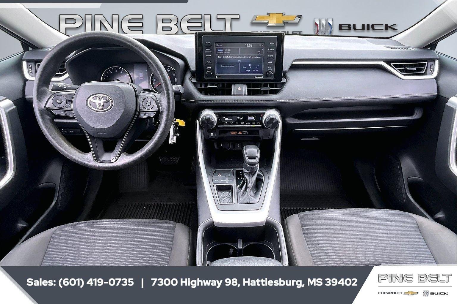 2022 Toyota RAV4 LE - Photo 13