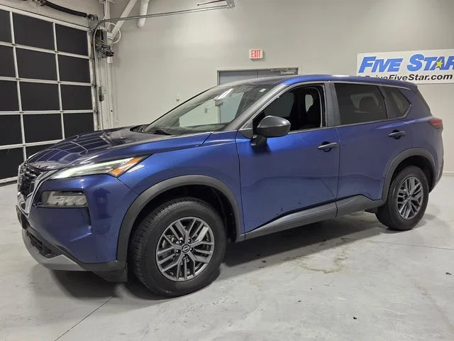 Used 2023 Blue Nissan S image 3