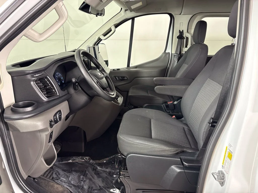 Used 2023 White Ford XLT image 25