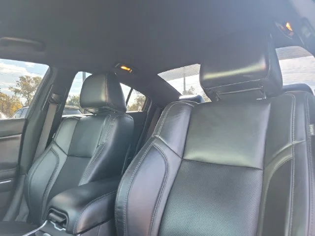Used 2021 Black Dodge SXT image 19
